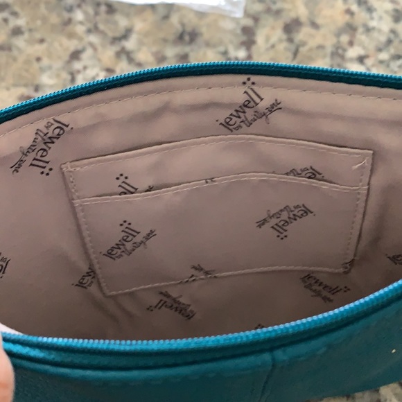 Thirtyone - Picture 4 of 5